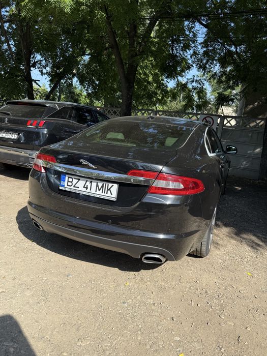 Jaguar XF 2.7 an 2009. Accept variante!