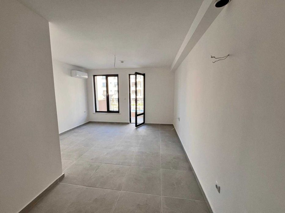 Едностаен необзаведен апартамент в к-с „Империум“