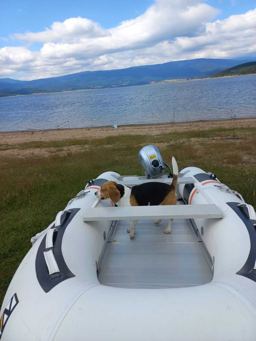 Продава се надуваема лодка