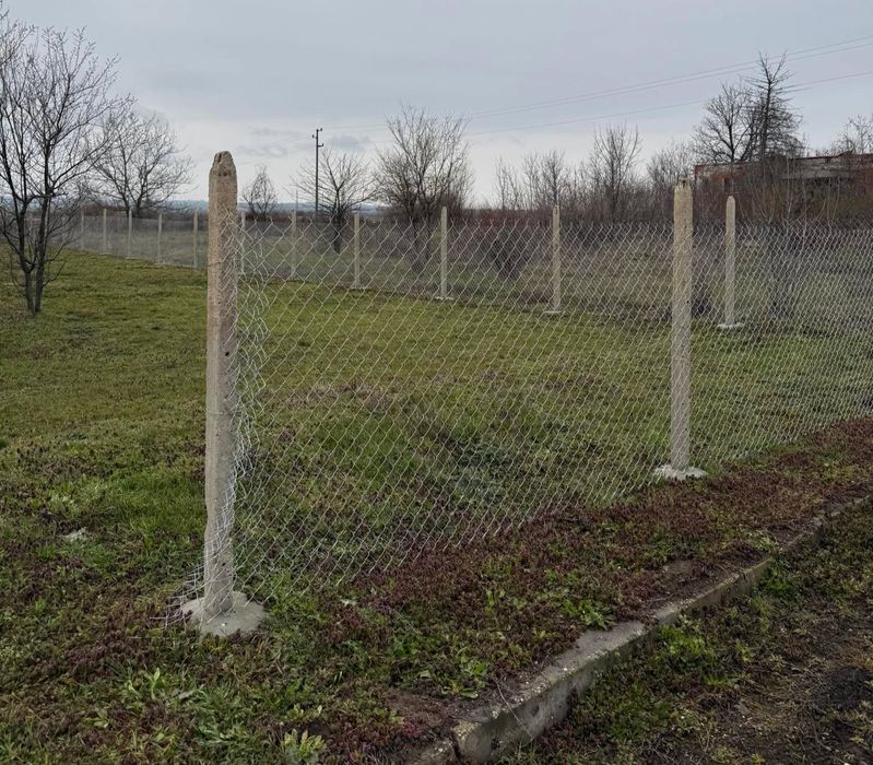 Циментови колове,диреци ограда двор мрежа,стойки,кошери,мрежа