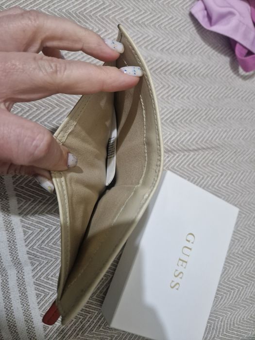 Дамско портмоне Guess