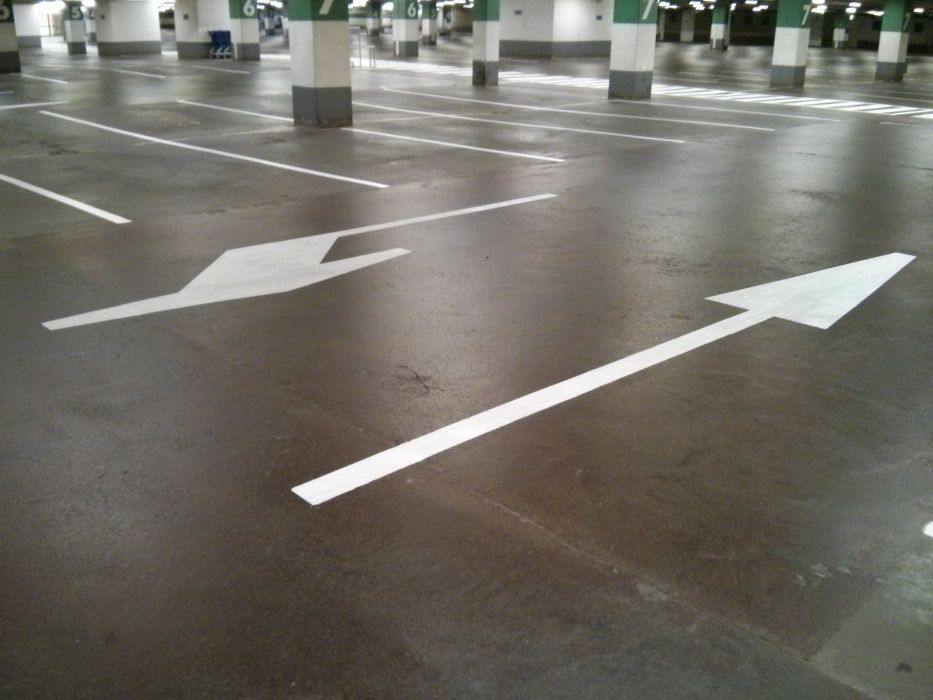 Нанесение дорожной разметки. Асфальтирование