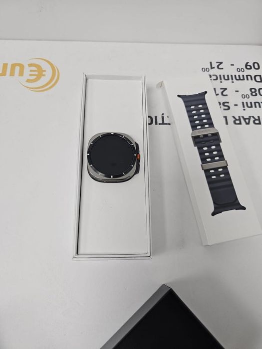 Samsung Galaxy Watch Ultra (2025), 47mm, LTE, Titanium Silver -B-