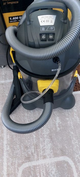 Пылесос с влажной уборкой