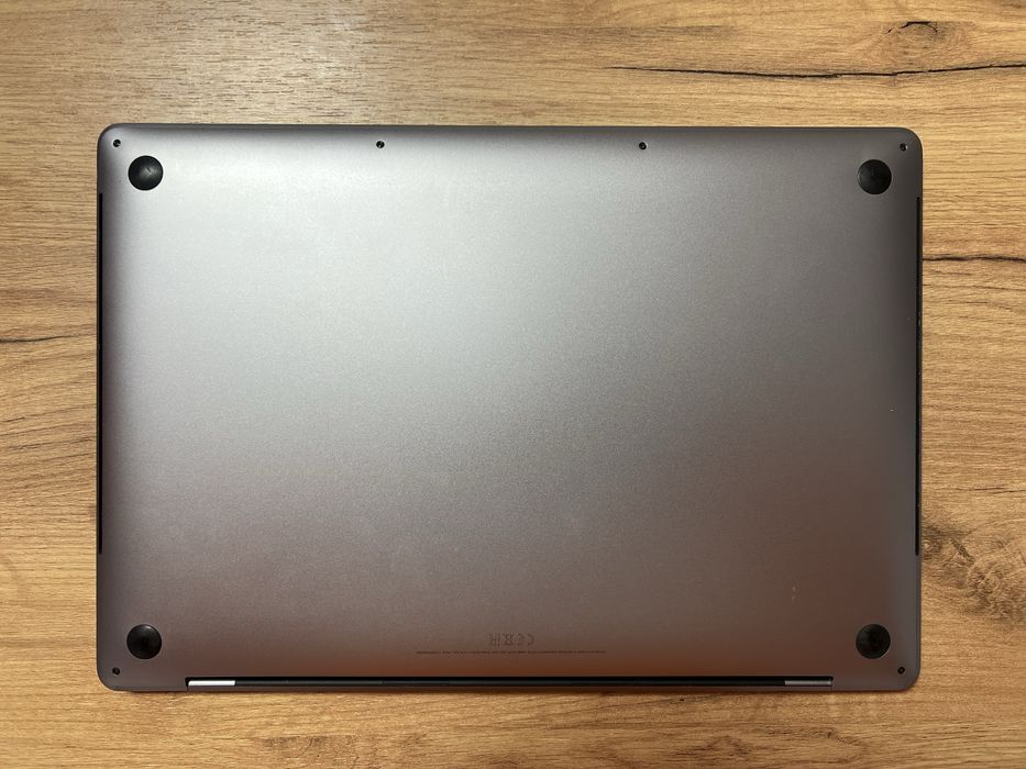 Apple Macbook Pro 2019~16inch~touchbar~