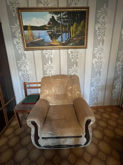 Продам диван и 2кресло.