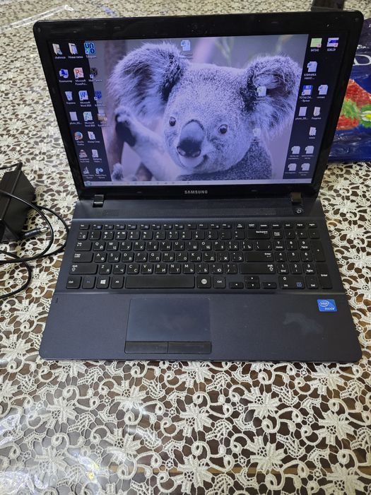 Продаю ноутбук notebook samsung 4 gb ram 500 gb ,телефон в подарок А51