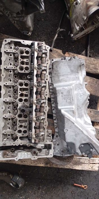 Продавам  глава и картер за БМВ  F10 2014 3,5 бензин с  турбина