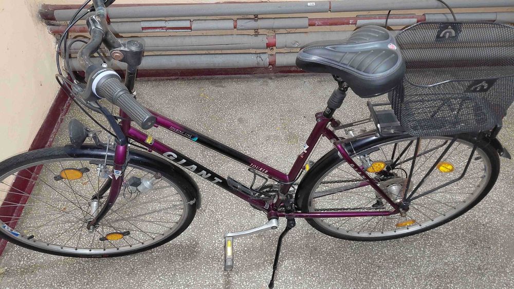 Vand bicicleta de oras marca Giant, roti de 28, 21 viteze