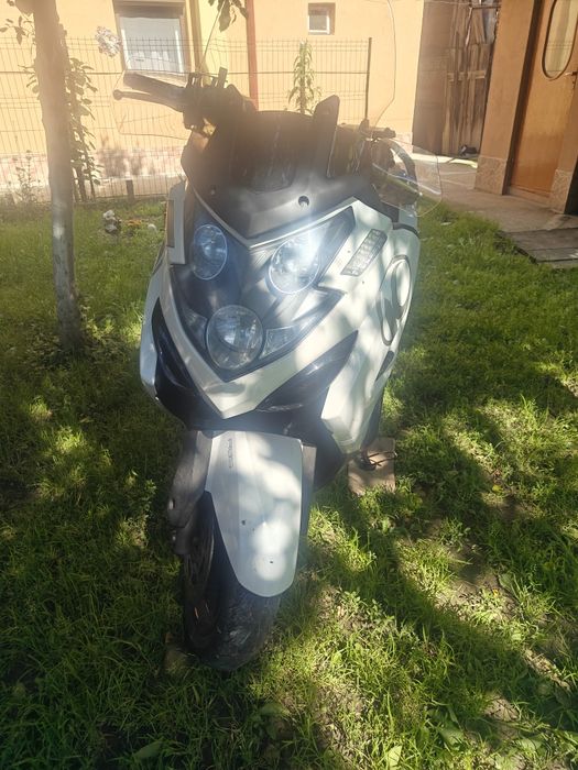 Vând scuter Kymco Myroad