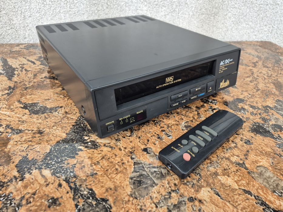 Vând video marca NECOLA model NP89R