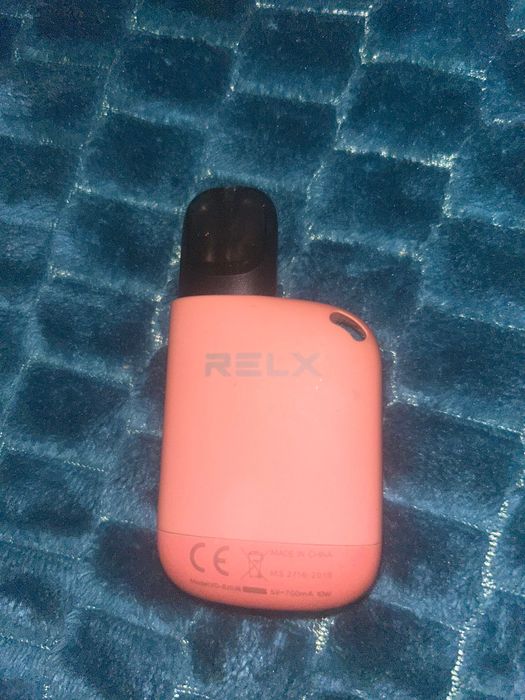 Vand vape Relx sau dau la schimb cu Veev