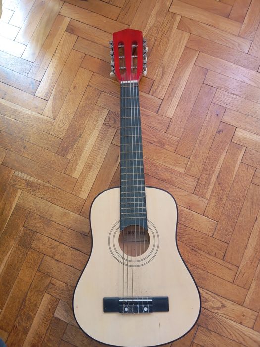 Детска музикална китара