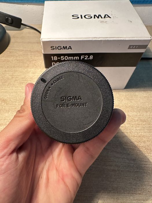 sony sigma 18-50mm f2.8