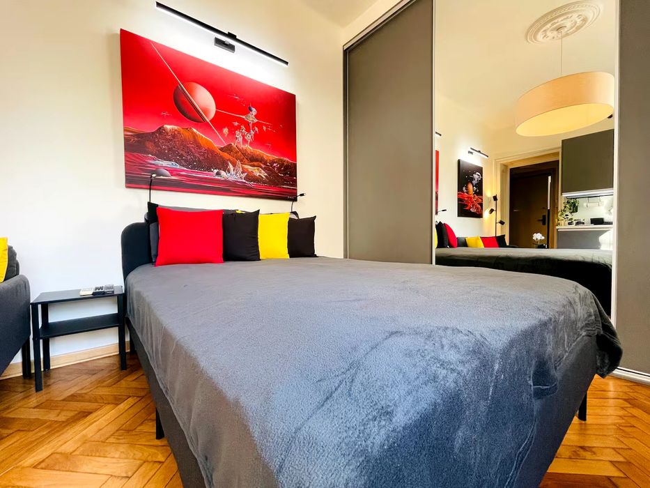 Дава се под наем Едностаен апартамент в София, Център - 45 кв.м за 331.5 € - Снимка #1