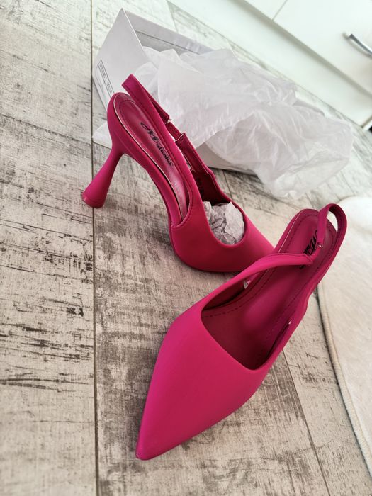 Високи токчета дамски