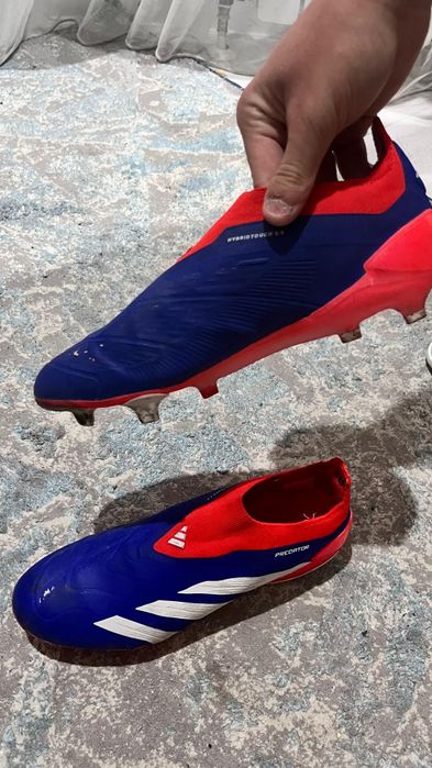 Адидас предатор бутсы безшнурковые