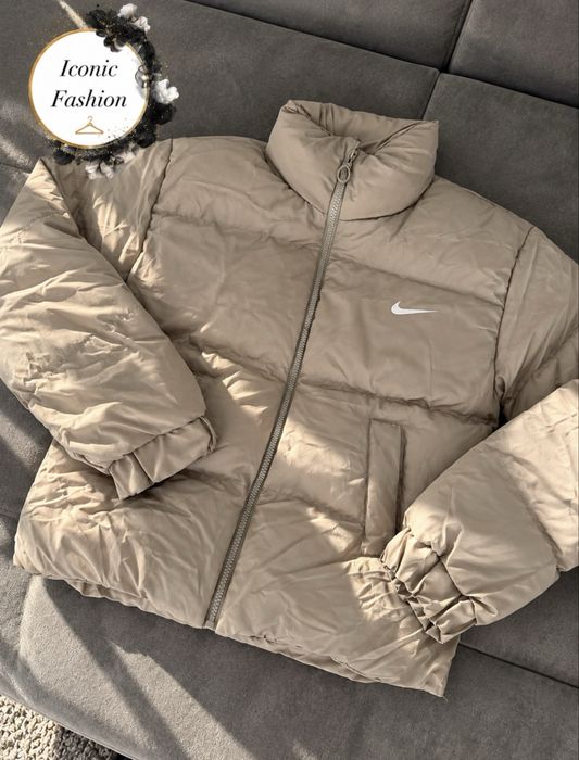 Дамско яке Nike