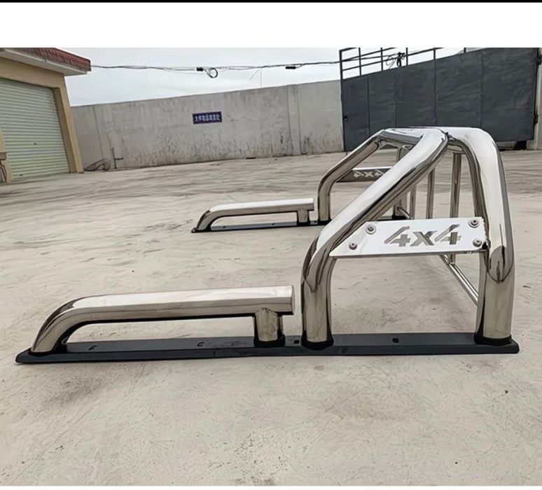 Хромированная Дуга на Toyota Hilux