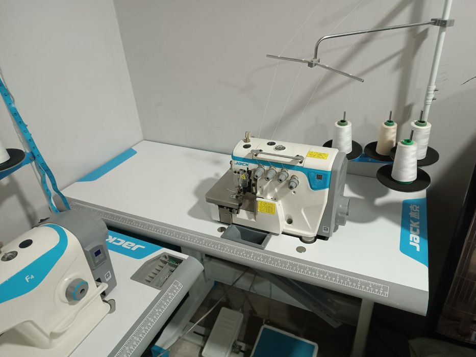 Продаётся швейная машина и оверлок