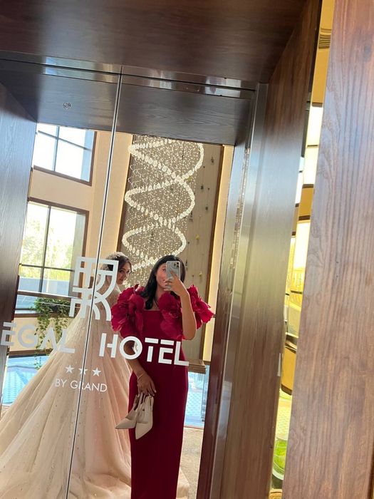 Vecherniy ko’ylaklar sotiladi