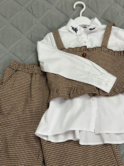 Костюмы на девочку модные драповый и букле на 6-7лет