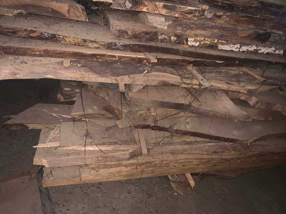 scanduri - cherestea de NUC de calitatea I.