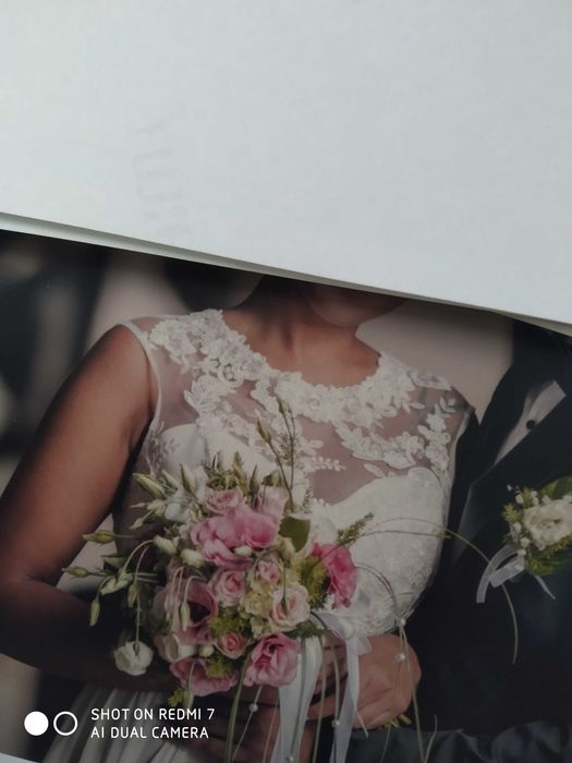 Продавам бутикова булчинска рокля.