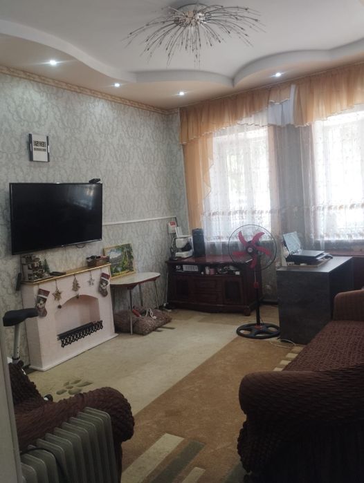 Продается квартира 3 комнатная