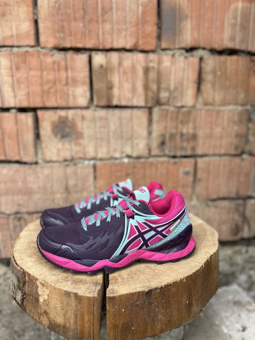 Asics gel 39.5 fuji.mammut,saucony,hoka,arcteryx,on cloud,nike,salomon