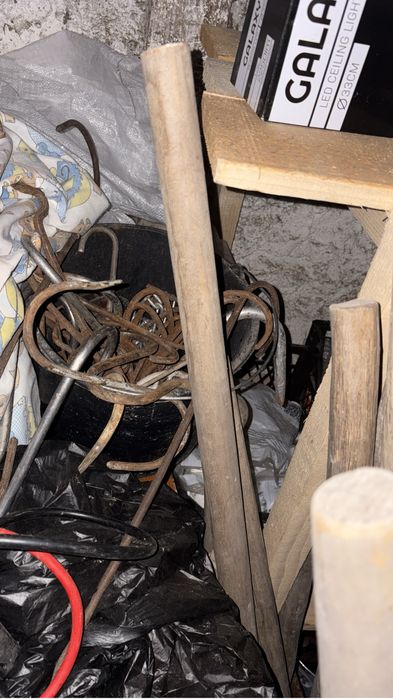 Carlige tip S pret 5 lei fix/tip Y cu rotatie si scripete 20 lei fix