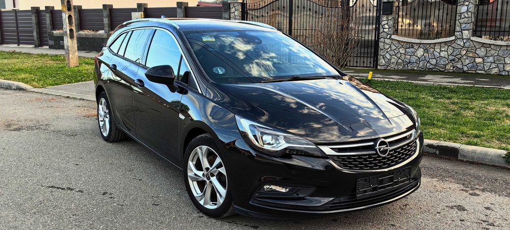 Astra K 2018, Keyless Entry/Go, ILux LED, Lane assist, Apple Carplay