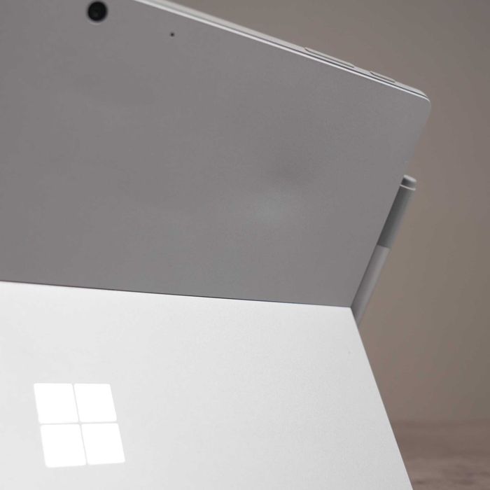 Surface Pro 7Plus  va Orginal Klaviatura va Surface Pen sotiladi