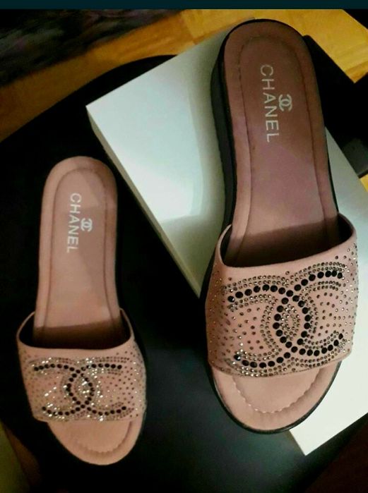 Papuci roz pudrat mărimea 40