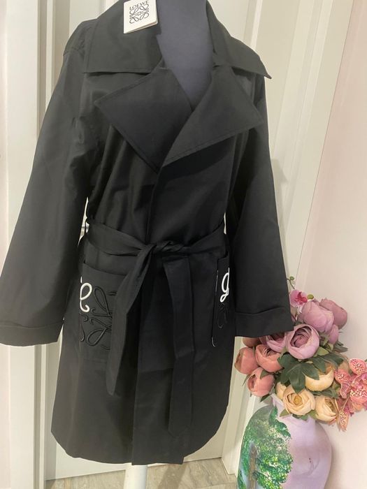 Trench femei, Loewe