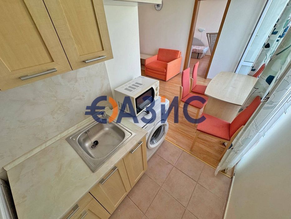 Двустаен апартамент в комплекс Crown Fort Club, 66 кв.м., Свети Влас,