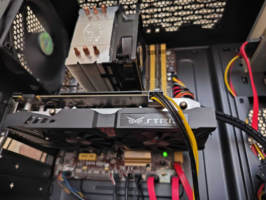 Unitate PC Gaming i7 4770K 3.9Ghz/16GB/STRIX GTX960 2GB/SSD/HDD GTA V
