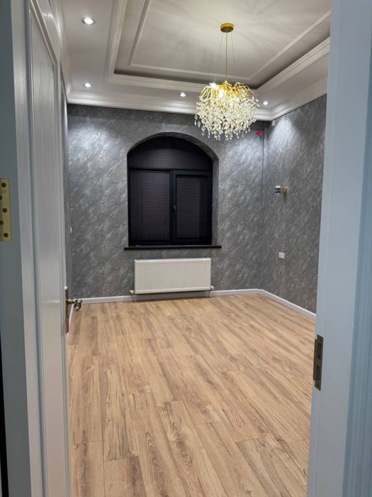 Беруний метро якинида 3 хонали квартира