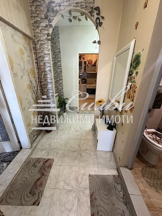 Продава се Тристаен апартамент в Търговище, Запад 2 - 82 кв.м за 901 €/кв.м - Снимка #8