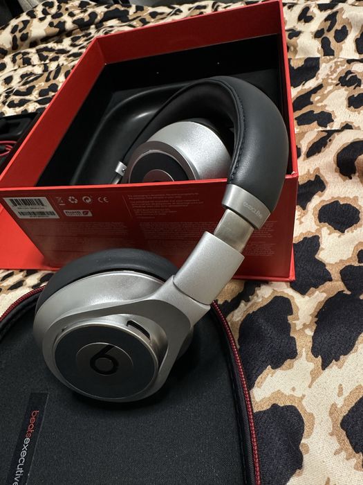 Casti Beats Executive by Dr. Dre