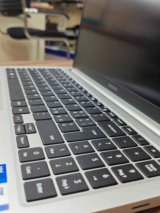 Samsung Galaxy Book2 i5-12gen 16/512