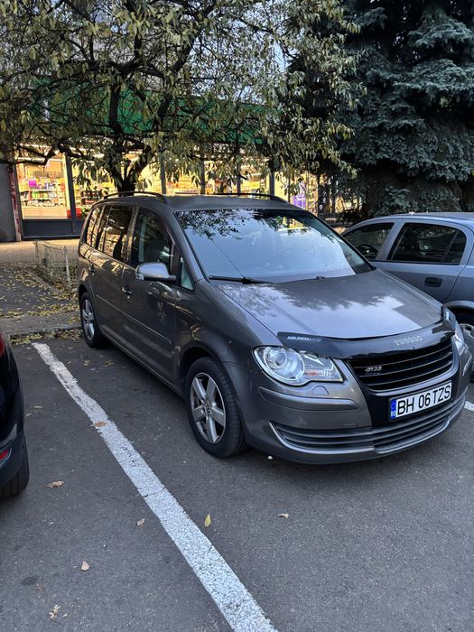 VOLKSWAGEN Touran 2009 — imagine 3
