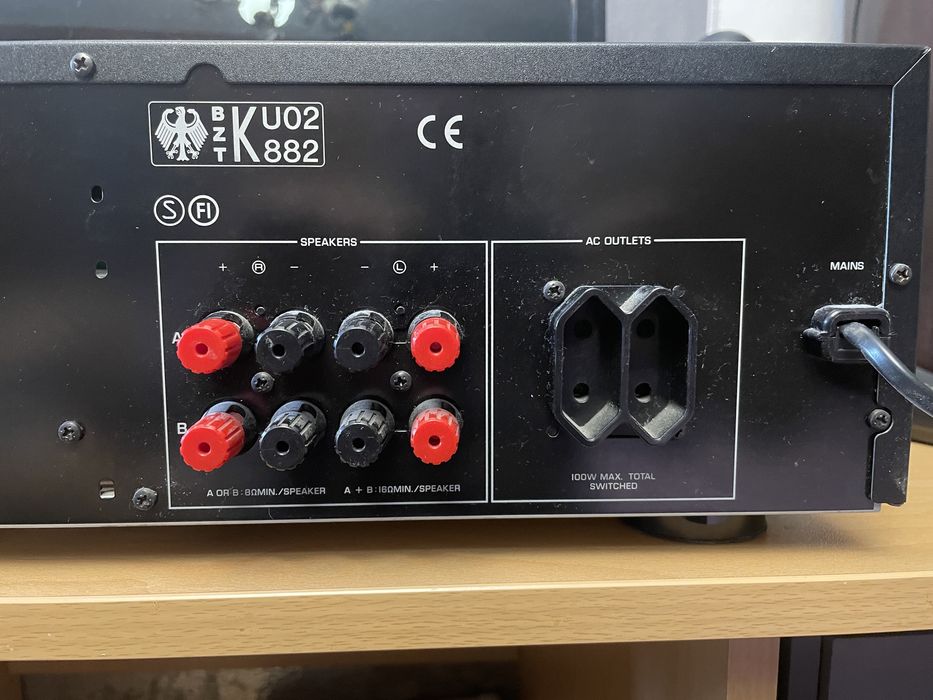 Продавам усилвател Audio receiver Yamaha RX-495RDS