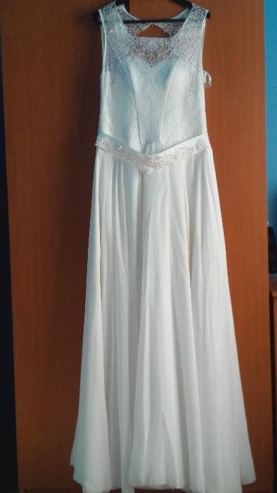 Vand rochie de mireasa