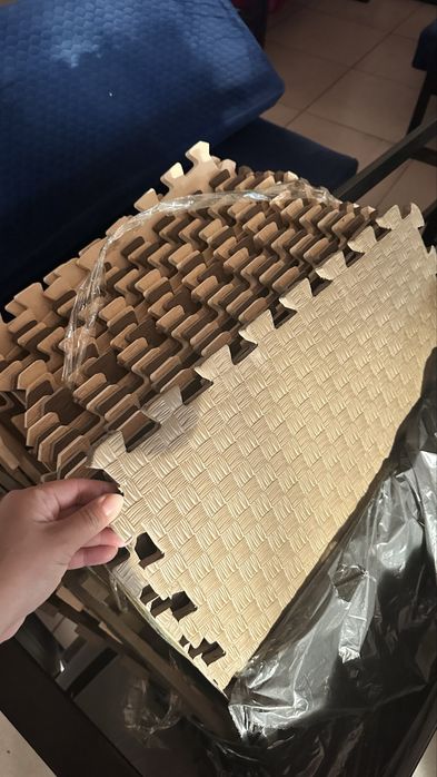 Продам маты в детскую комнату