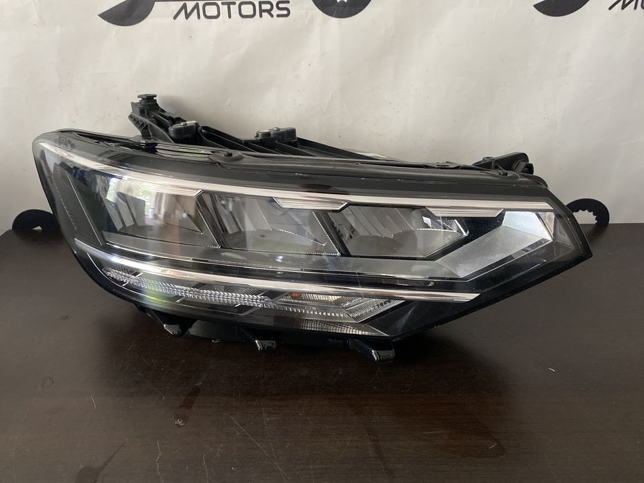 Far dreapta full led Vw Passat B8 de la 2020