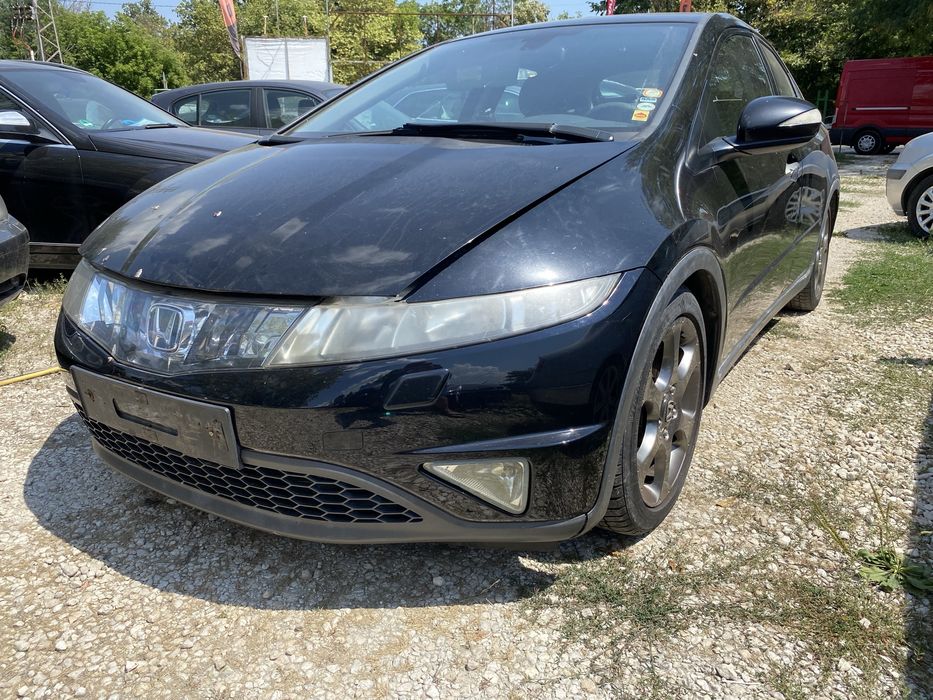 Продава се само на части Honda Civic 2.2 дизел 2007год