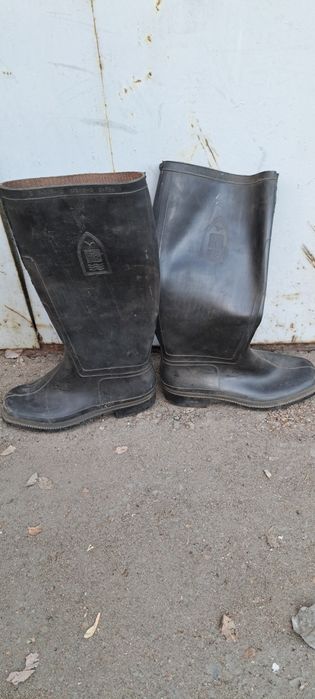 Сапоги резин. 42 и 43