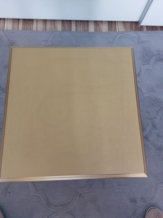 Помощна масичка /златист цвят/