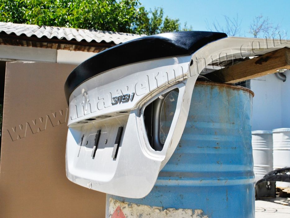 Спойлер заден капак за BMW E90 ЛИМУЗИНА №020801